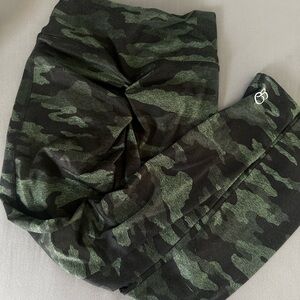 Size Small gentle used Bombshell sportswear leggings